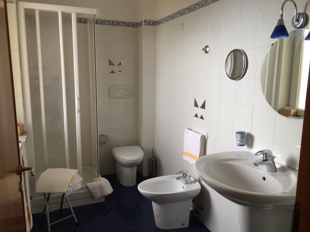 Hotel La Villa Corigliano Calabro Phòng bức ảnh